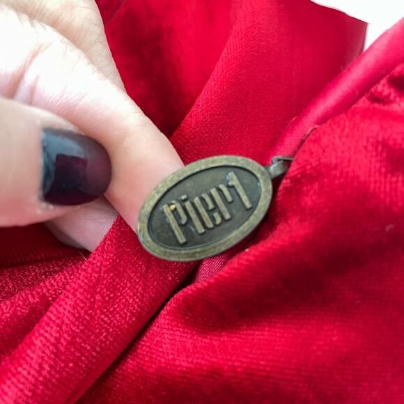 Pier 1 Red Velvet Throw Pillow Set of 2 Glam Accent Square Removeable Zip Cover - Picture 5 of 11